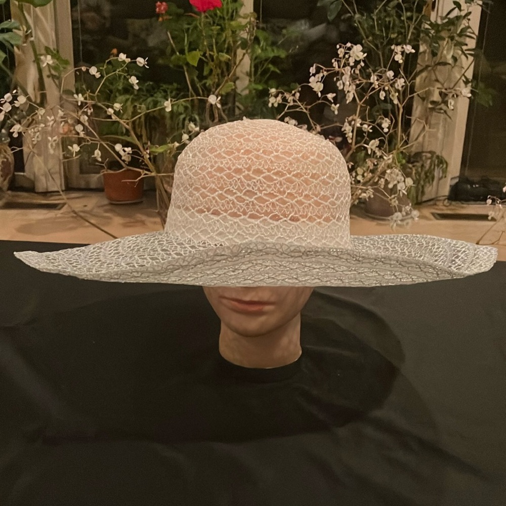 Elegant Ivory Polyester Four Way Hat 🌸